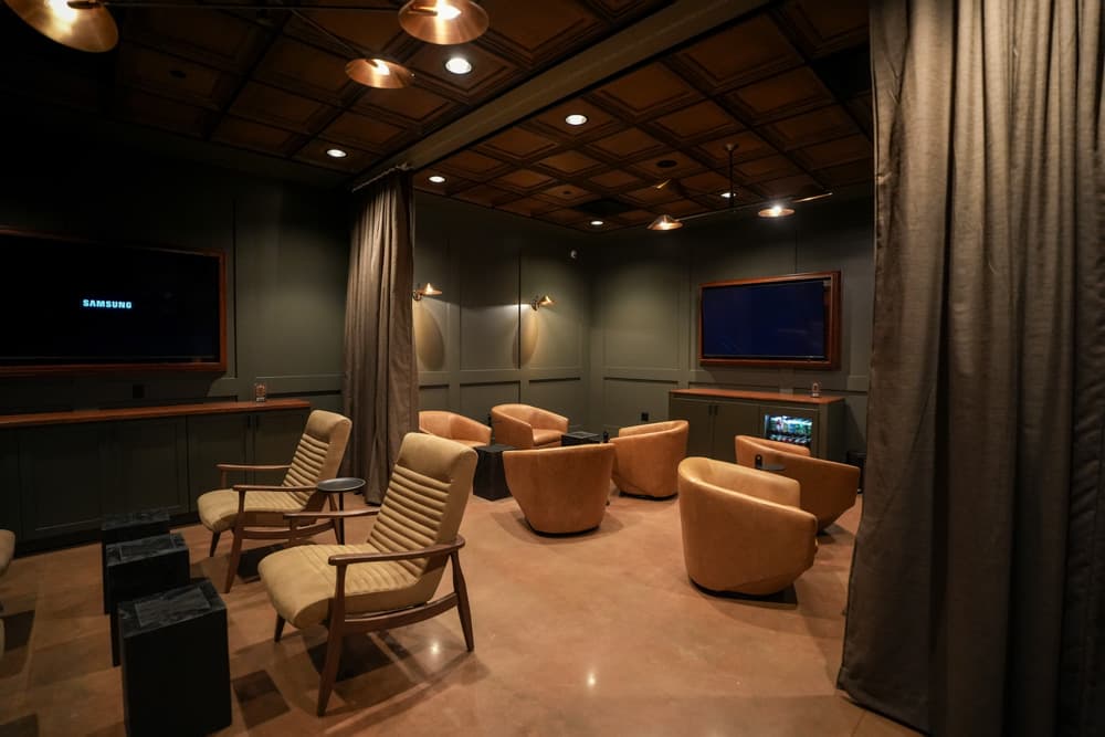 The Gents Place interior finish 9